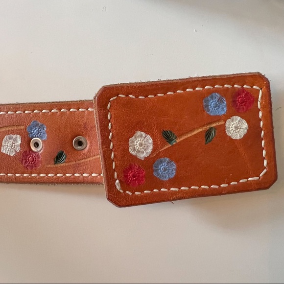 Vintage Accessories - Unique Hand Carved and Painted Vintage Leather Belt